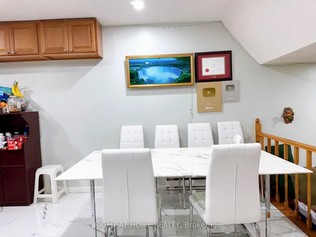 Additional image 8 of 2901 Jane St Unit 101