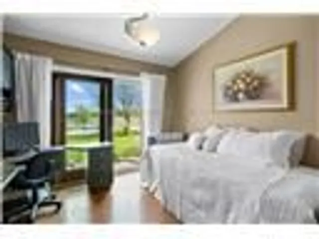 Additional image 16 of 407 Third Rd