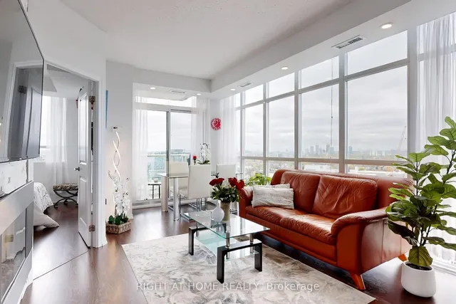 Additional image 4 of 125 Western Battery Rd Unit 2415