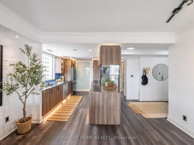 Additional image 13 of 1430 Yonge St Unit 705