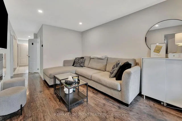 Additional image 6 of 65 Connaught Ave