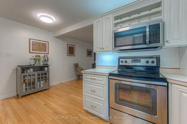 Additional image 18 of 57 Royal Orchard Dr