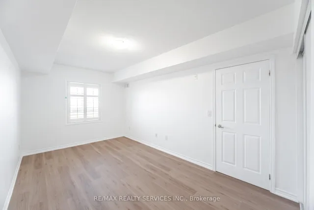 Additional image 22 of 70 baycliffe Cres Unit 408