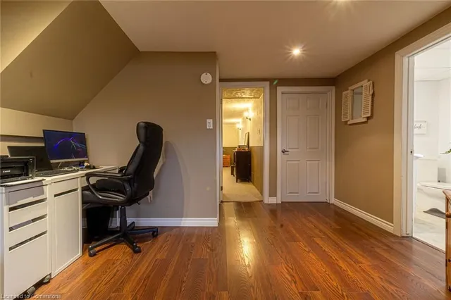 Additional image 20 of 700 Woodview Rd