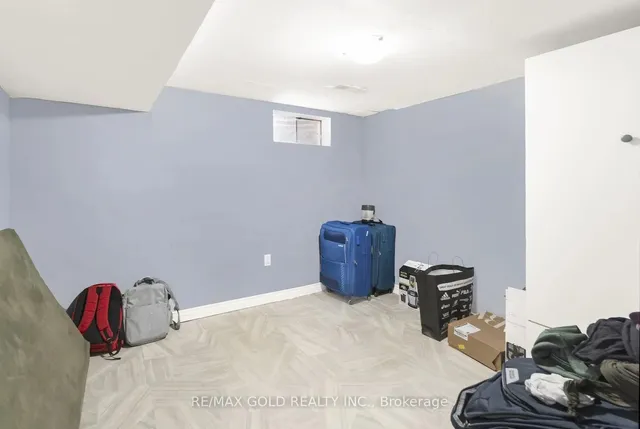 Additional image 33 of 59 Roberts Cres