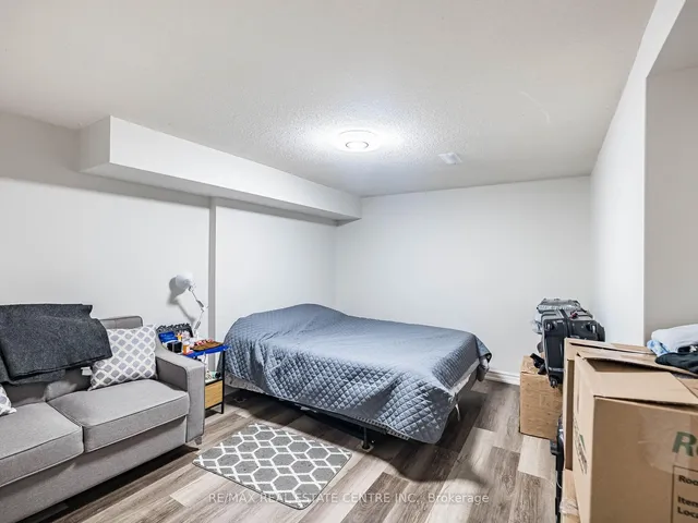 Additional image 43 of 4 Lord Simcoe Dr