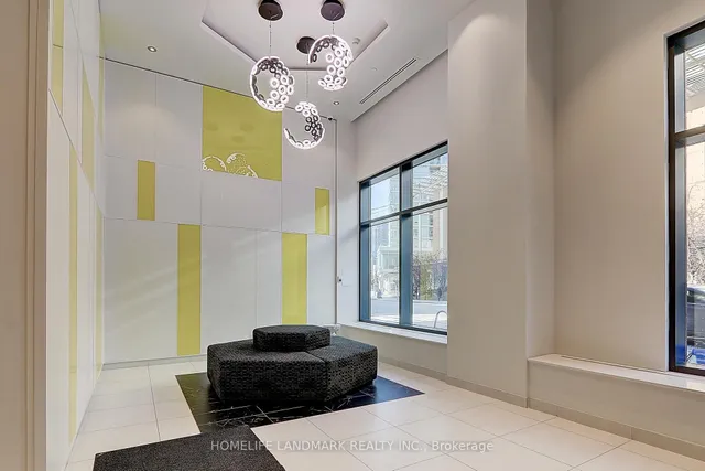 Additional image 2 of 159 Wellesley St Unit 401