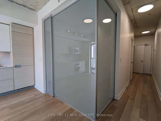 Additional image 7 of 210 Simcoe St Unit 613