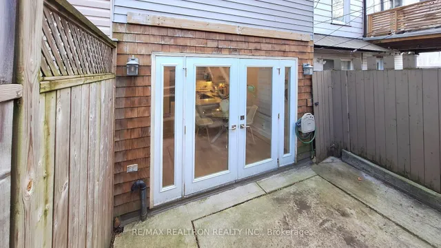 Additional image 35 of 92 Walpole Ave