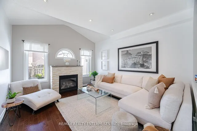 Additional image 3 of 2413 HILDA Dr