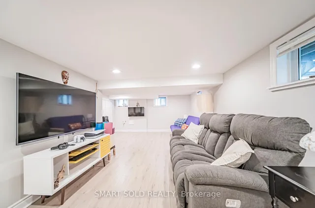 Additional image 36 of 3133 St. Clair Ave