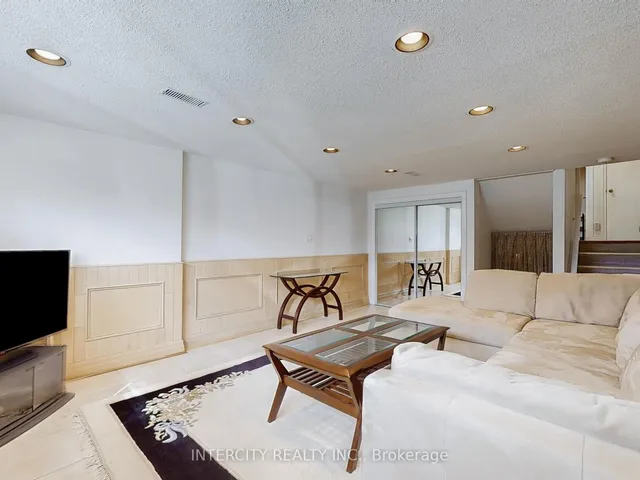 Additional image 44 of 26 Donnalyn Dr