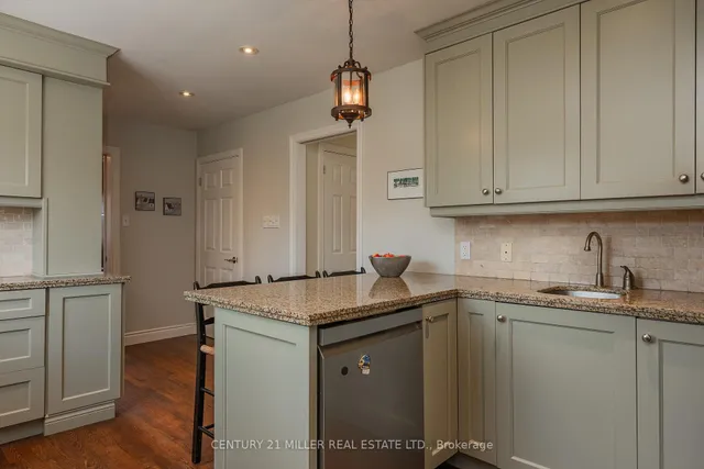 Additional image 11 of 411 Canterbury Cres