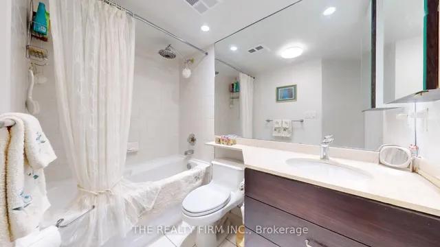 Additional image 31 of 245 Davisville Ave Unit 517