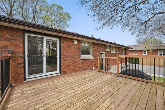 Additional image 39 of 2234 Ghent Ave