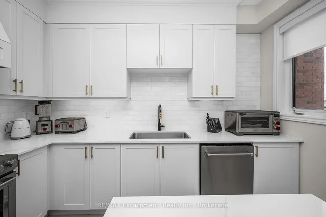 Additional image 13 of 3401 Sixth Line