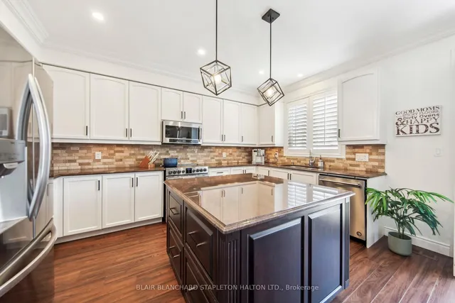 Additional image 9 of 4228 Amaletta Cres