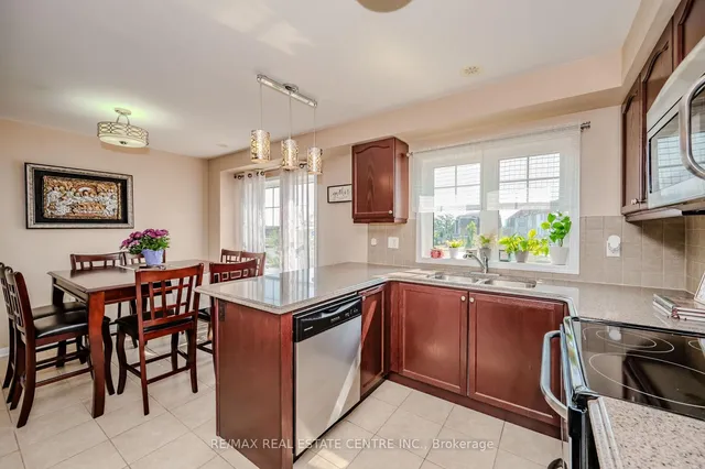 Additional image 10 of 47 Vanhorne Clse