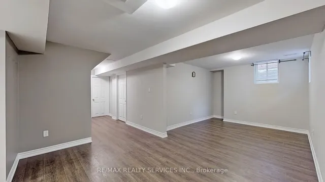 Additional image 39 of 87 Sprucelands Ave