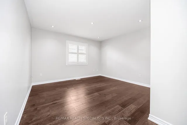 Additional image 24 of 102 Chalkfarm Cres