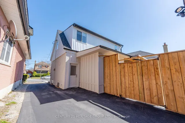 Additional image 18 of 48 DENVALE Rd