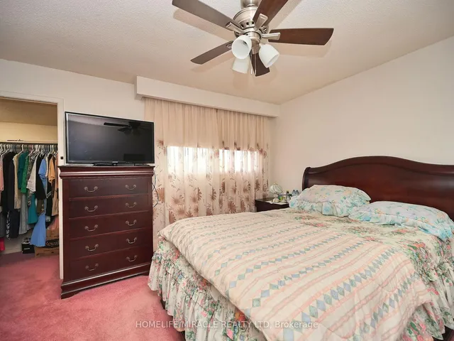 Additional image 24 of 120 Collins Cres Unit 119