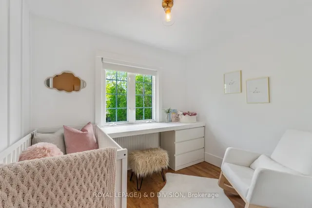 Additional image 23 of 325 Davisville Ave