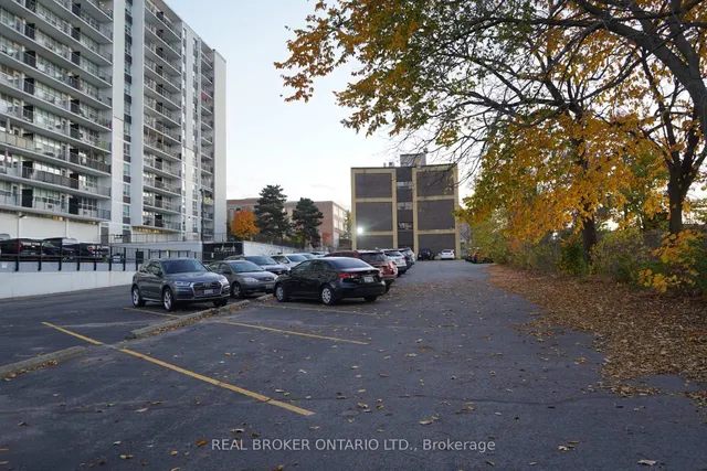 Additional image 14 of 824 King St