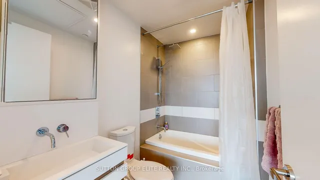 Additional image 22 of 197 YONGE St Unit 4902