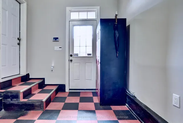 Additional image 32 of 61 Sky Harbour Dr