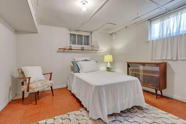 Additional image 31 of 1060 Brook View Ave