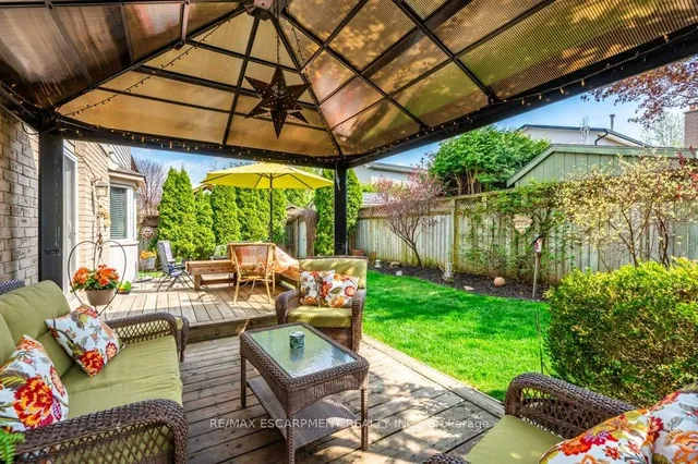 Additional image 44 of 14 Twin Crt