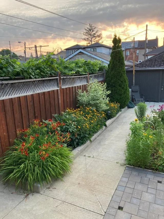 Additional image 37 of 217 Earlscourt Ave