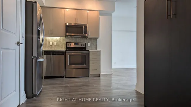 Additional image 14 of 15 Zorra St Unit 203