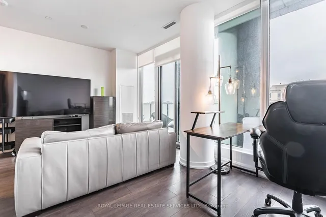 Additional image 13 of 4208 Dundas St Unit 505