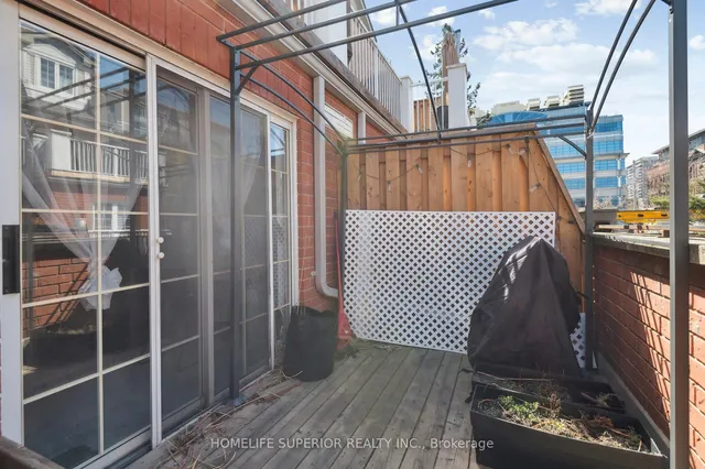 Additional image 43 of 122 Strachan Ave Unit 1