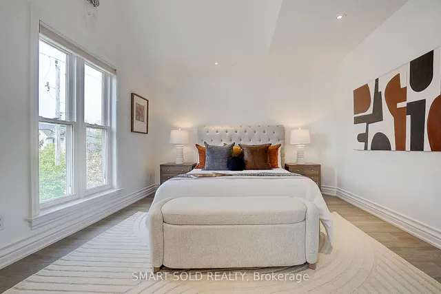 Additional image 26 of 677 Woburn Ave