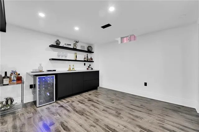 Additional image 39 of 72 Aldgate Avenue Ave