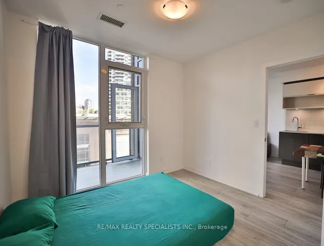 Additional image 31 of 159 WELLESLEY St Unit 404