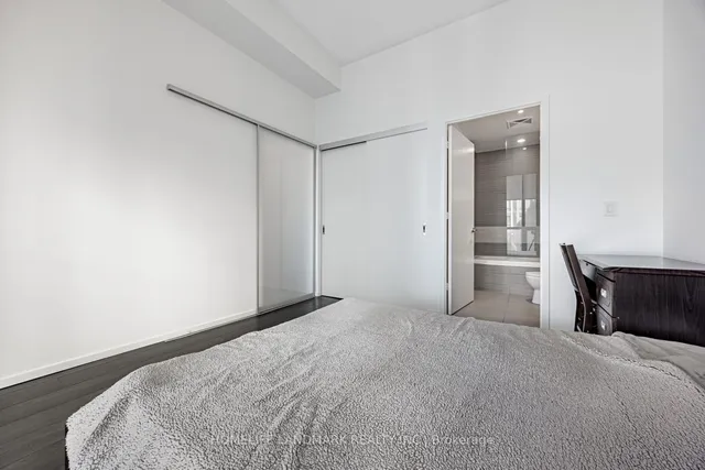 Additional image 19 of 8 Charlotte St Unit 602