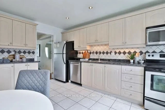 Additional image 15 of 84 Flaming Roseway N/A