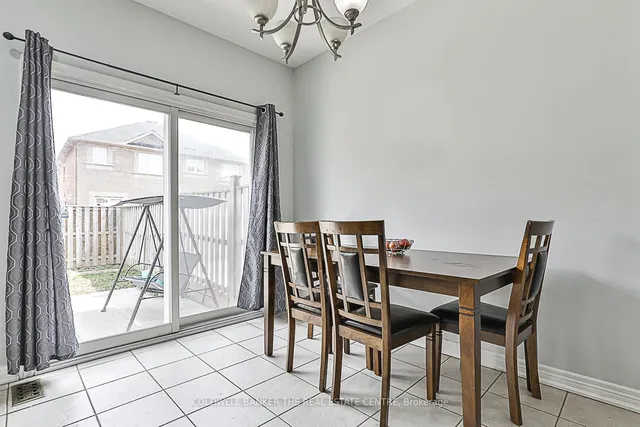 Additional image 12 of 43 Crystalview Cres