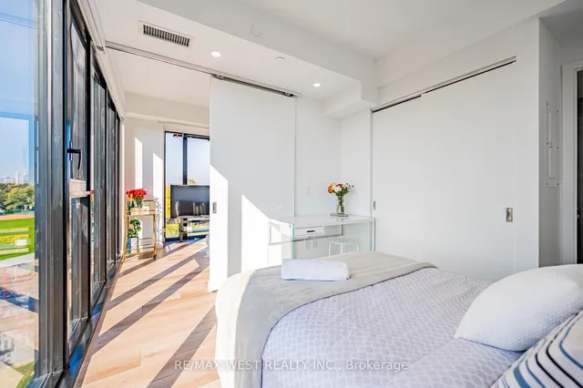 Additional image 17 of 7 Smith Cres Unit 524