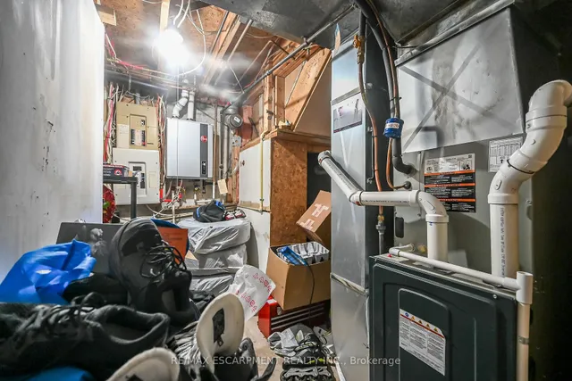 Additional image 36 of 707 Upper Wentworth St