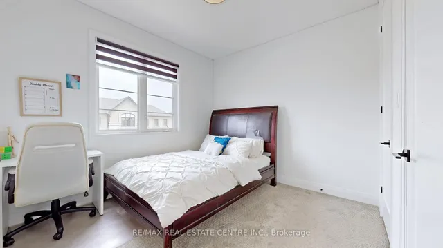 Additional image 31 of 1473 Varelas Passage