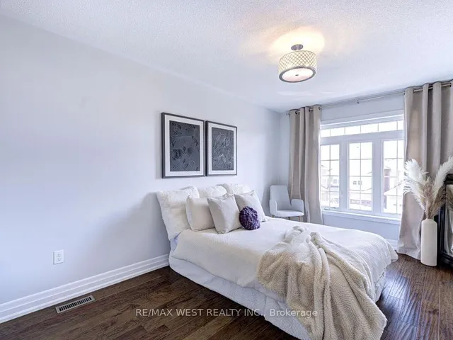 Additional image 33 of 104 Chalkfarm Cres