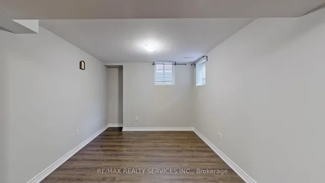 Additional image 42 of 87 Sprucelands Ave