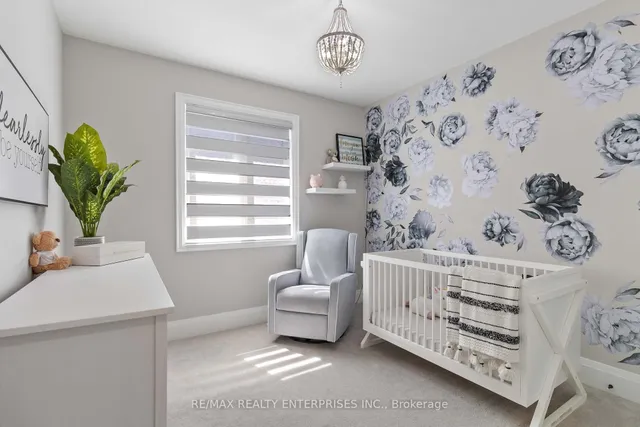 Additional image 39 of 1437 Lakeport Cres