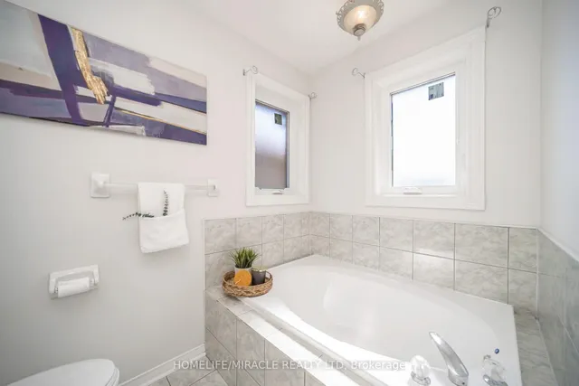 Additional image 40 of 21 National Cres