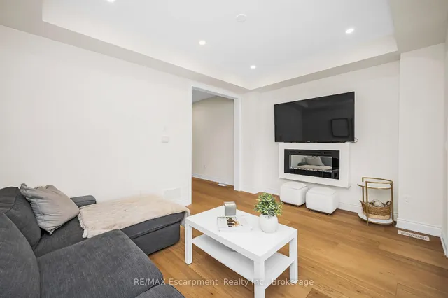 Additional image 15 of 3401 Sixth Line